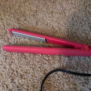 Remington 1in straightener